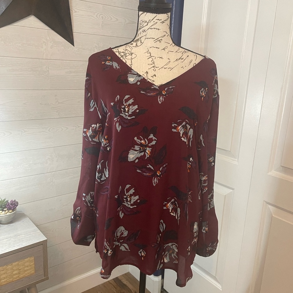Maurice’s Woman’s blouse sz L